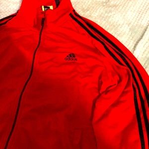 Addis’s sweat suit top